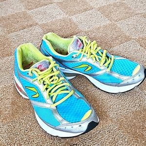 Newton Lady Isaac Running Shoes Sz 8.5 Women Blue Neon & Silver Retro Y2K 011613